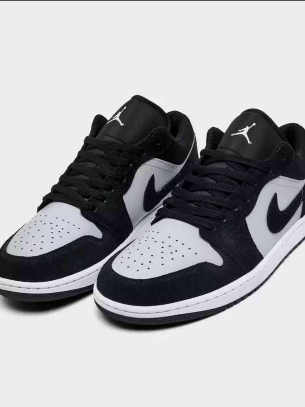 NIKE Men's Air Jordan Retro 1 Low Casual Shoes in Black/White Sz M 9.5 - NIB!